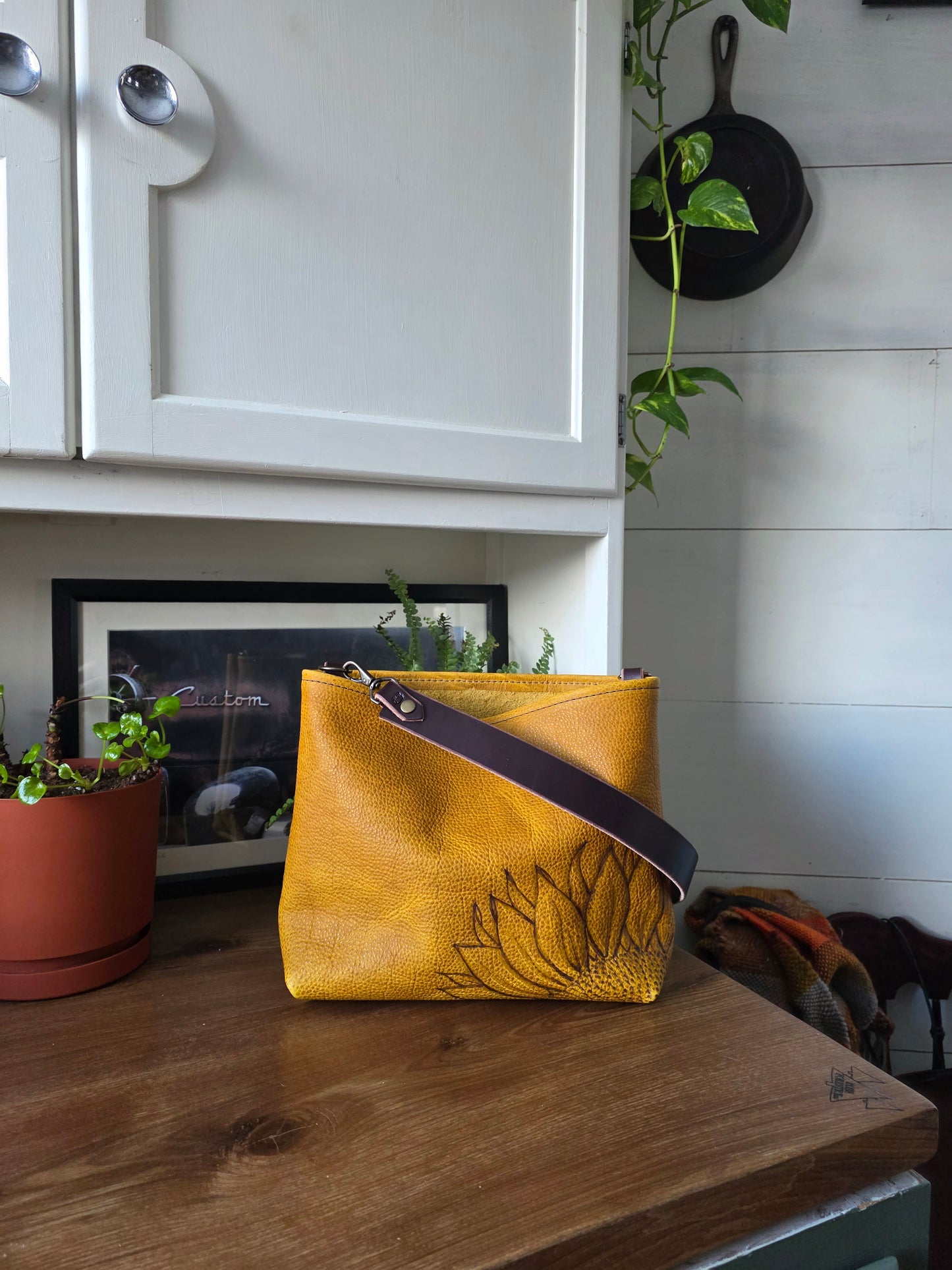Small Bucket in Sunflower Bison-Etched