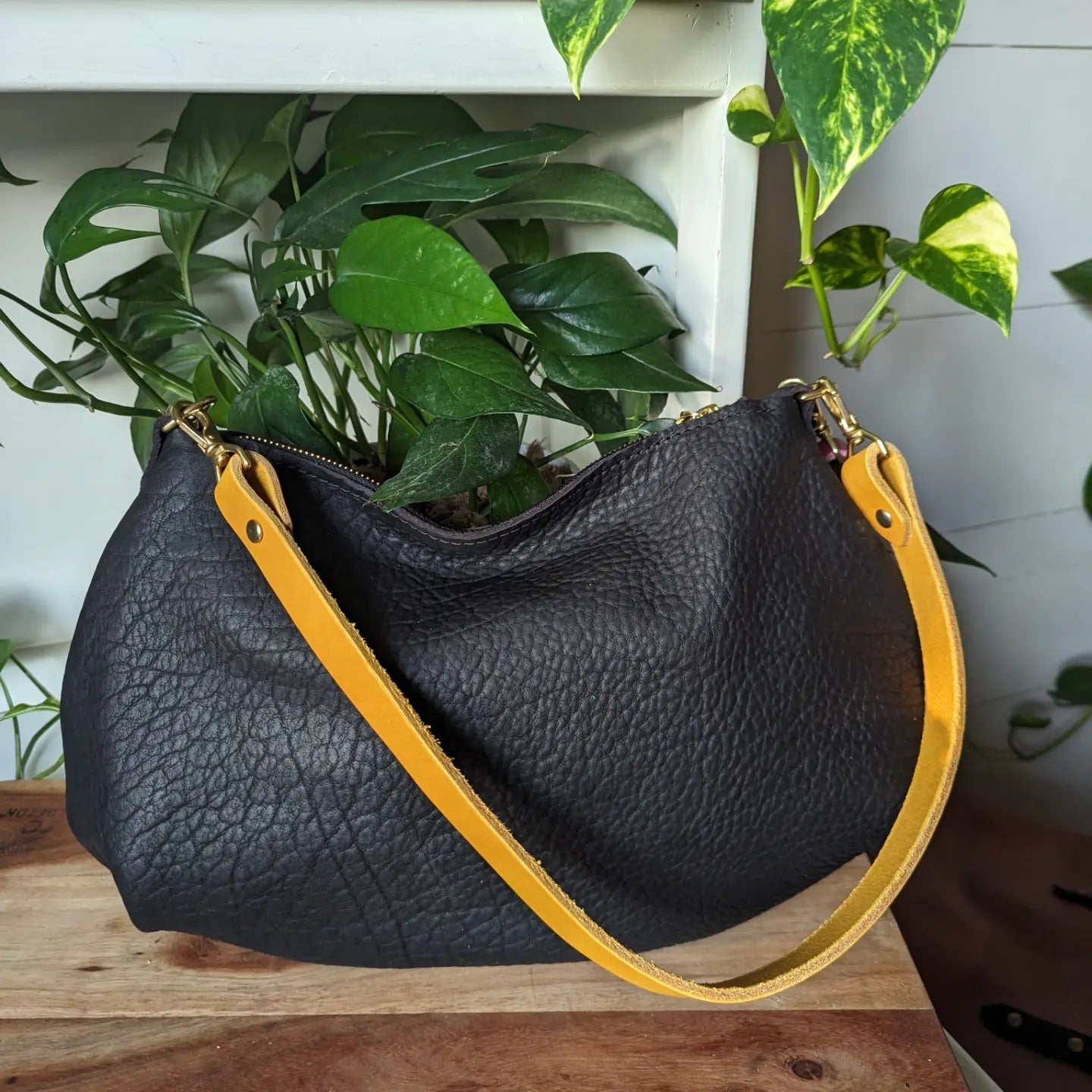 Nuvola Bag in Black Bison