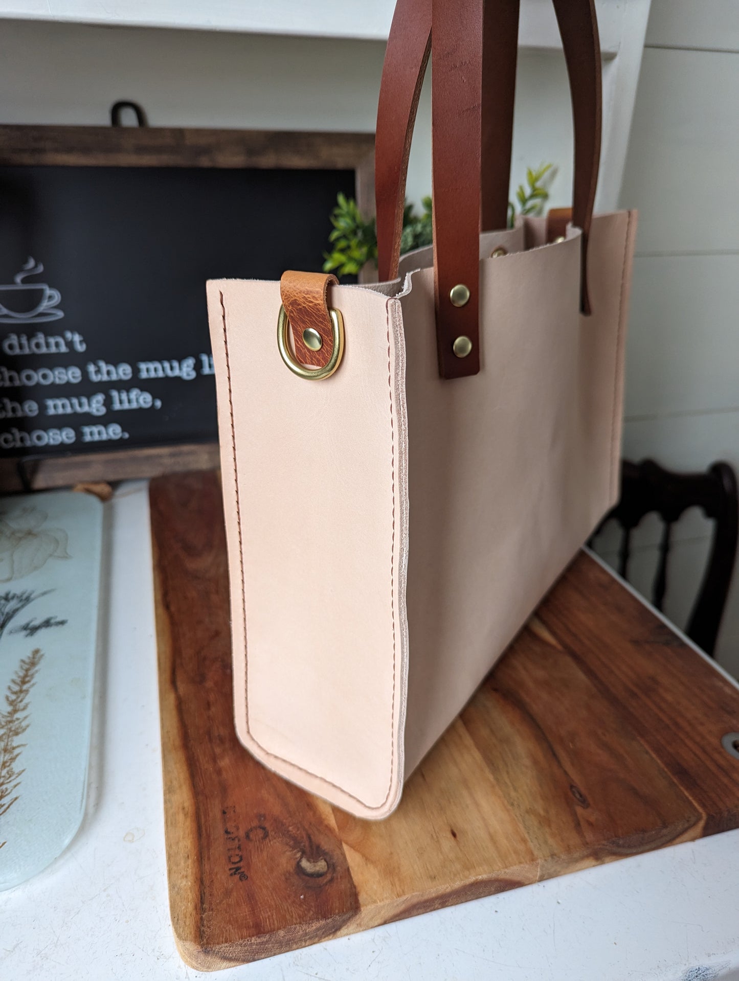 Slim Carry Tote