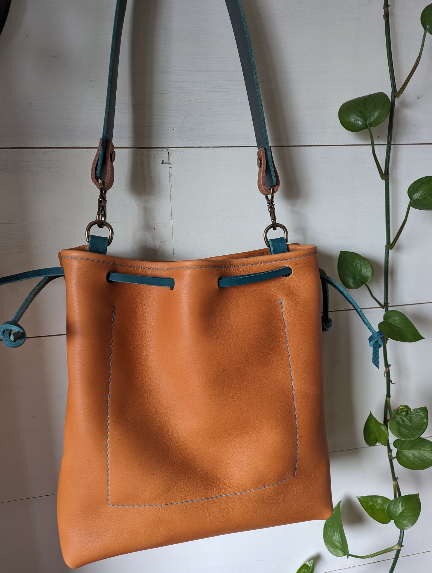 Horween Natural Veg-Tan Cinch Bag