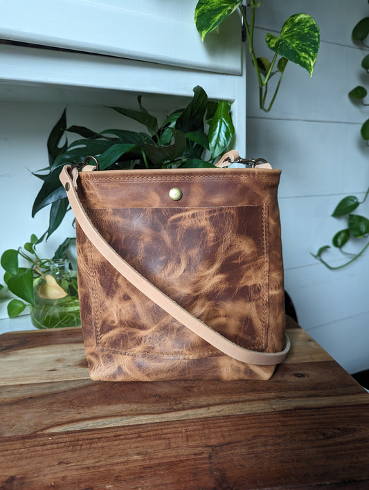 Small Crossbody in Horween Derby Natural