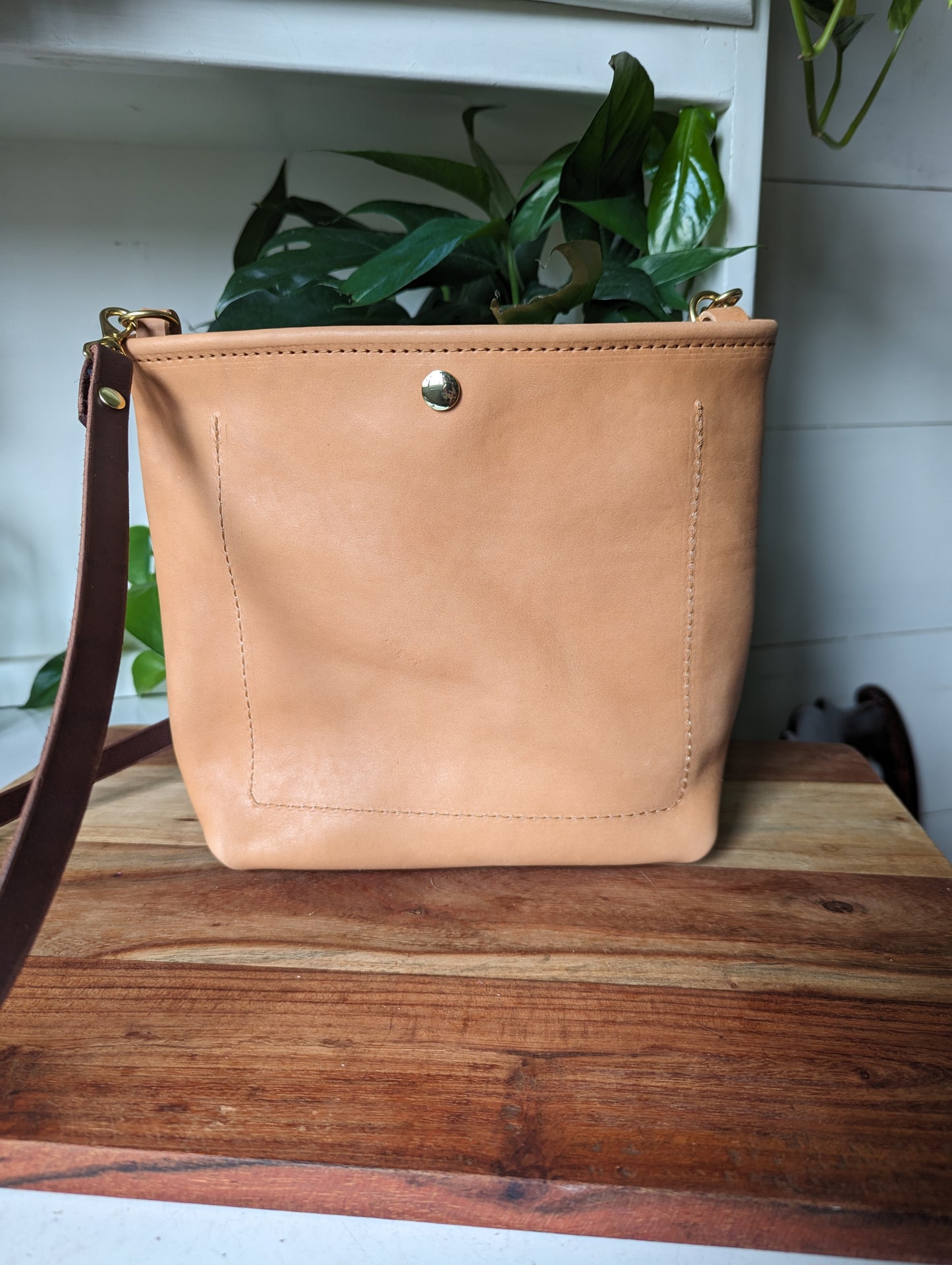 Small Crossbody in Natural Vachetta