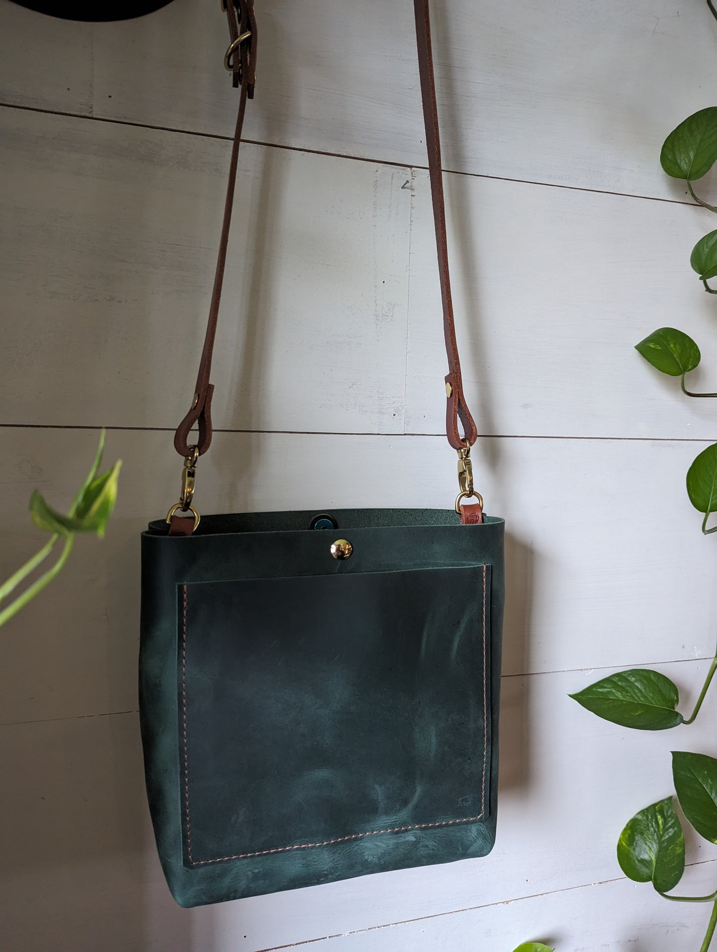 Small crossbody in Eucalyptus 🌿