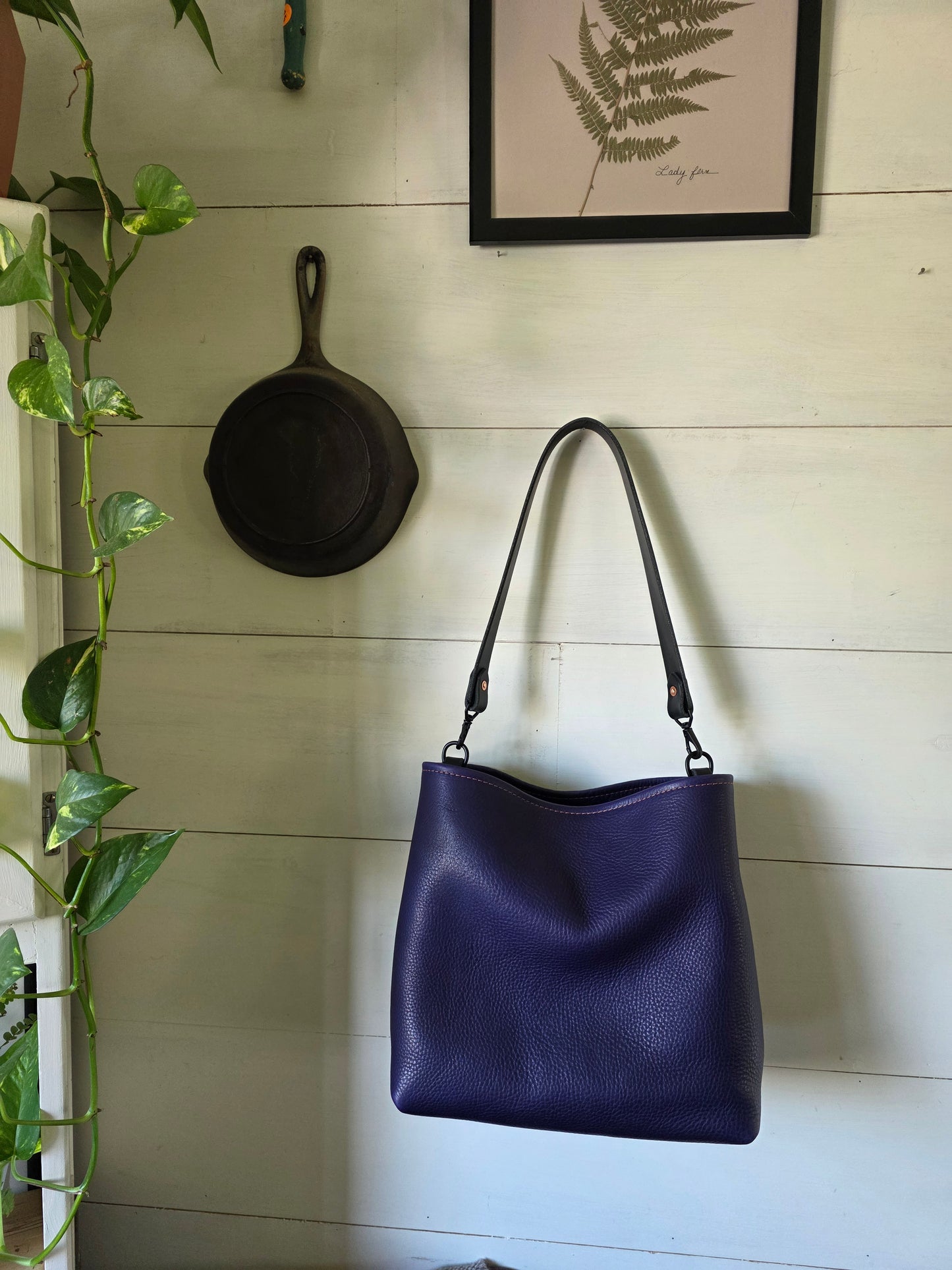 Medium Bucket in Grape