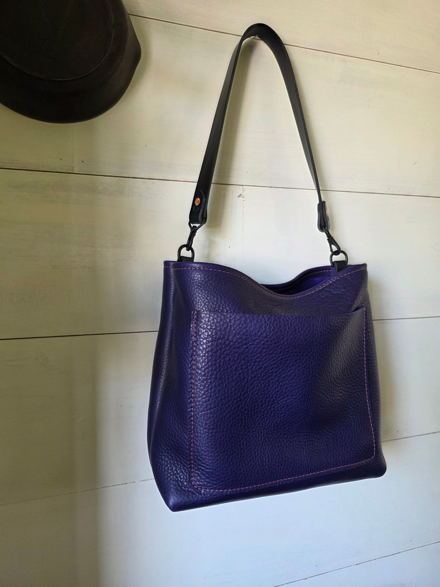 Medium Bucket in Grape