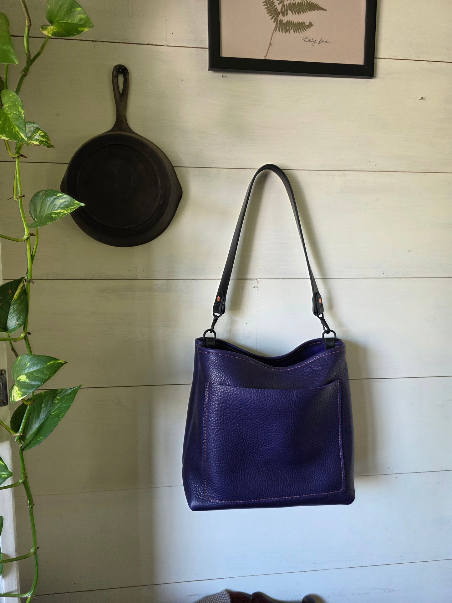 Medium Bucket in Grape