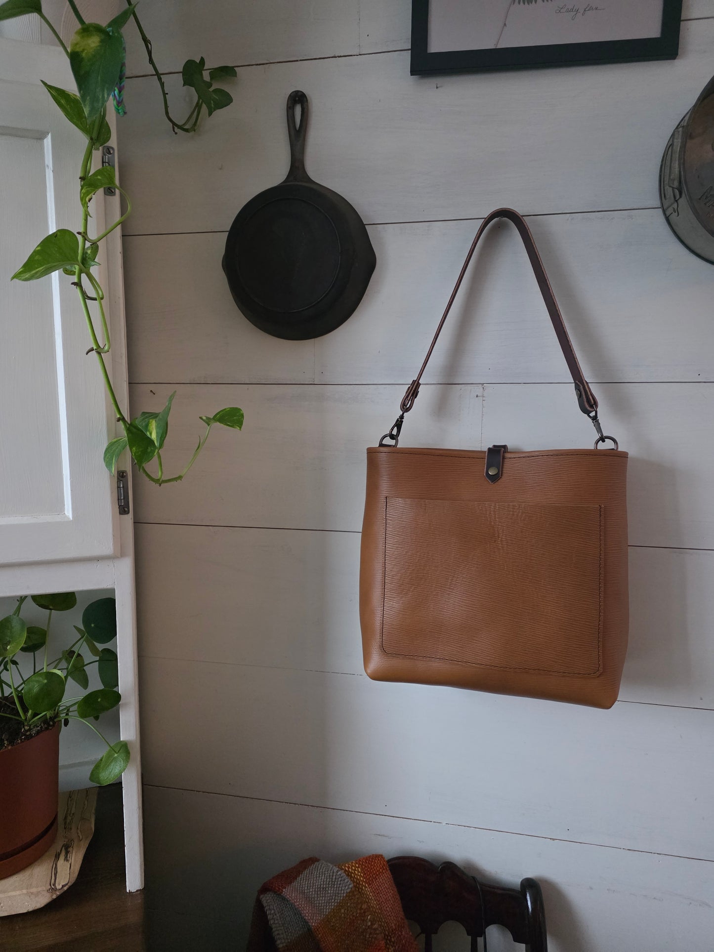 Medium Bucket-Wood Grain Horween