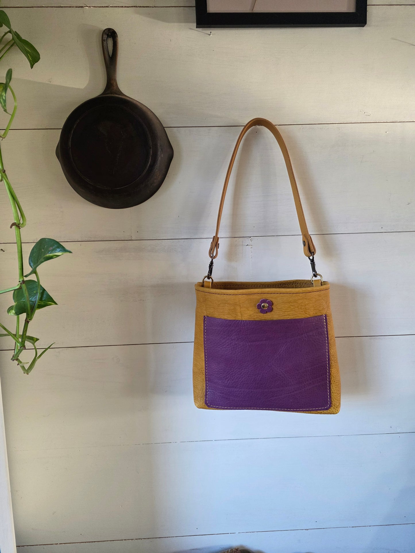 Xs Bucket Sunflower Bison/Orchid