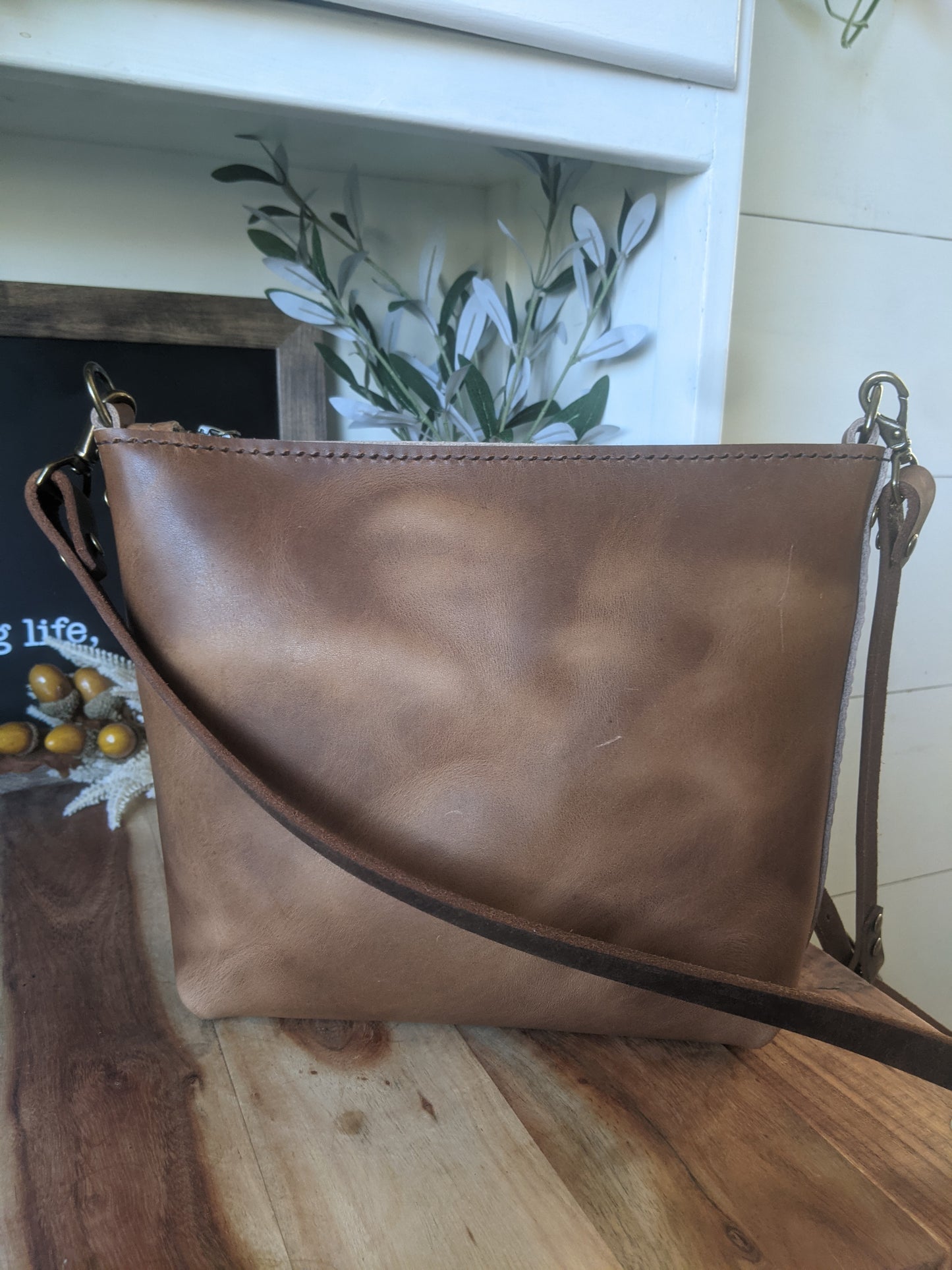 Small Crossbody in Nutmeg