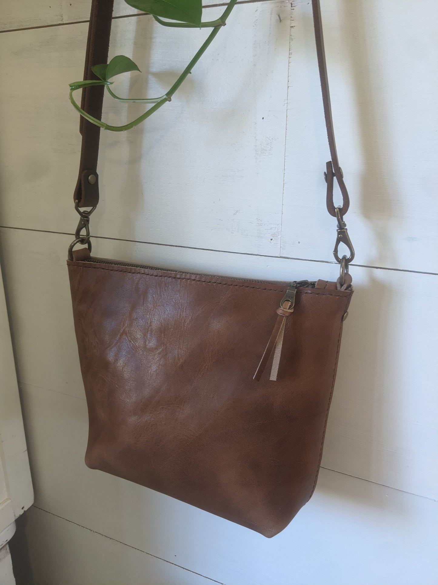 Small Crossbody in Nutmeg